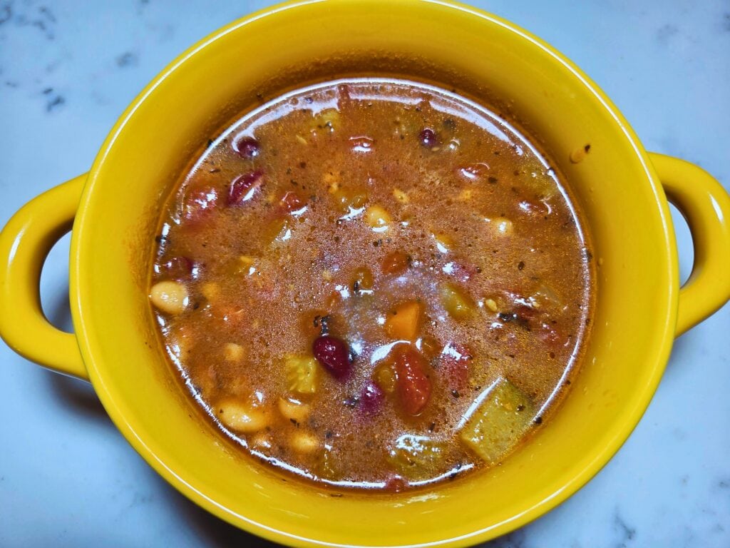 slow cooker pasta-less minestrone soup